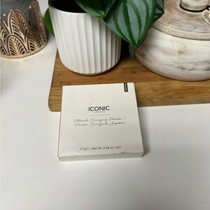 Iconic London-Ultimate Bronzing Powder- color- Warm Bronze-NIB
